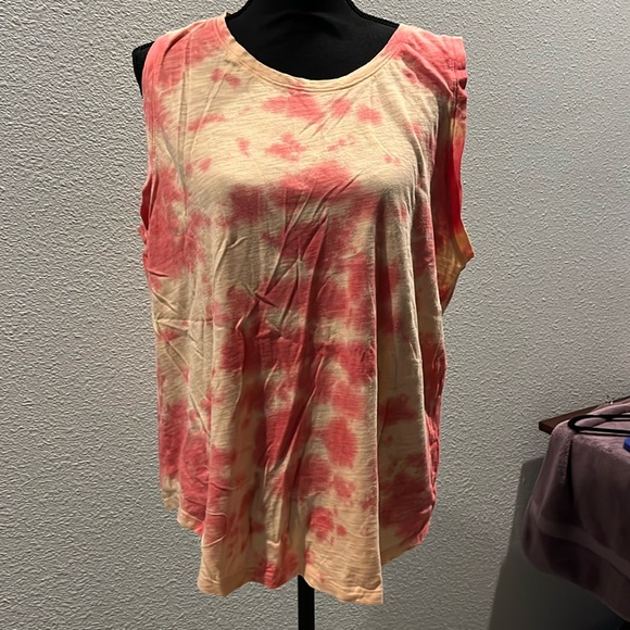 2 Time and Tru tank tops great condition super comfortable - Picture 2 of 12